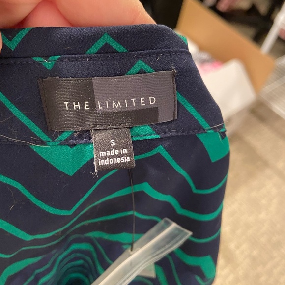 Blue and green silk like button down - Picture 2 of 2